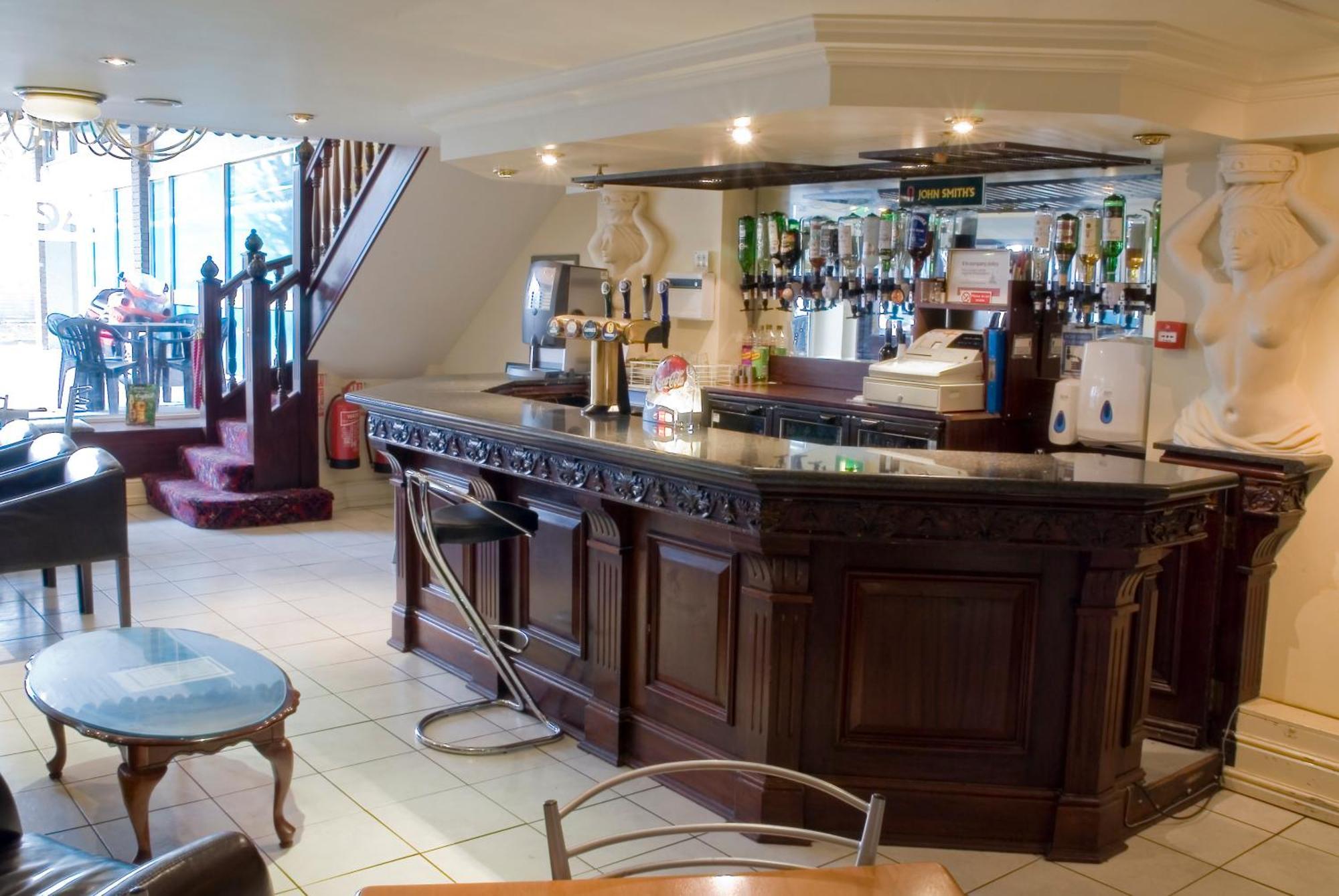 The Ashley Hotel Hale  Bagian luar foto