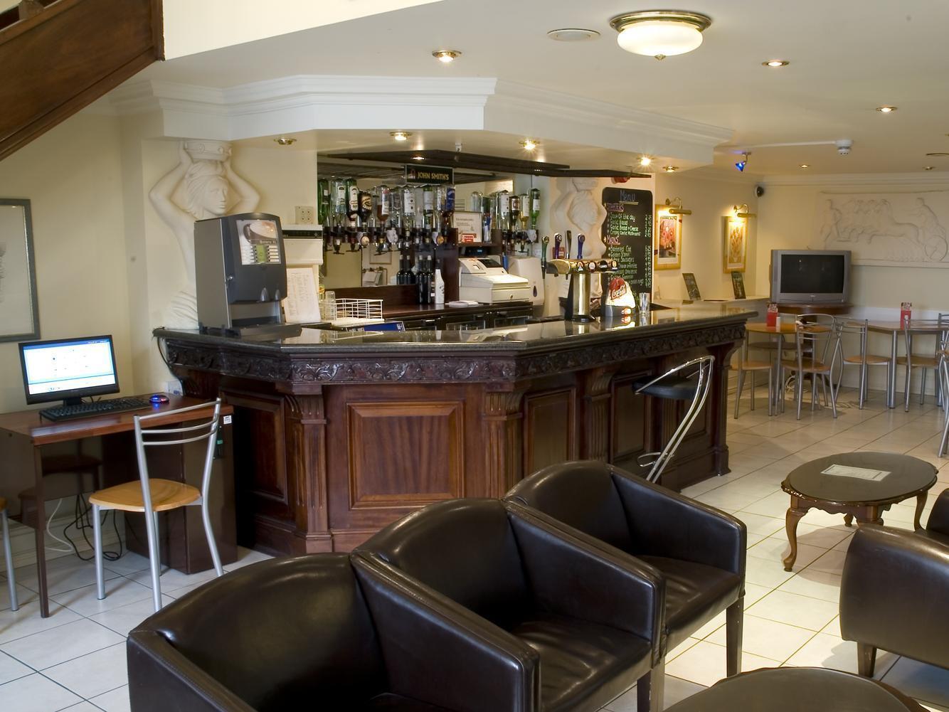 The Ashley Hotel Hale  Bagian luar foto