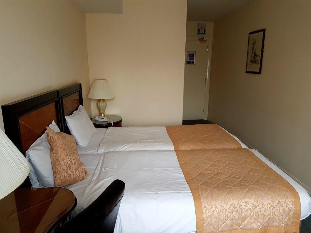 The Ashley Hotel Hale  Bagian luar foto